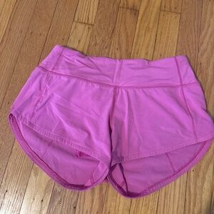 Lululemon Size 2 Sonic Pink 2.5 Inch Speed-ups